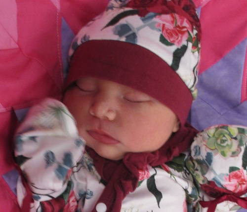 2025-07-18_A_Riyah_Jae-Lee_I_mani.jpg Image